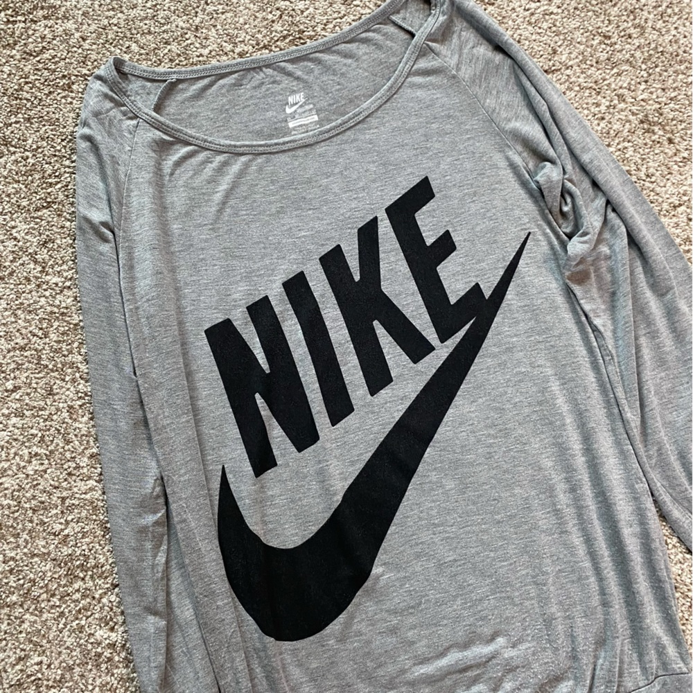 Nike Long Sleeve Logo Tee, XS, Gray & Black, Oversized, Sporty, Lightweight, EUC - Picture 2 of 6
